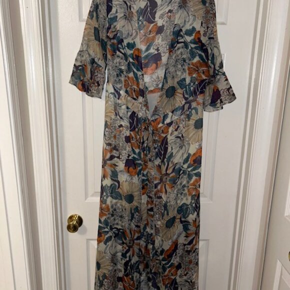 Flowered Maxi Coverup - Picture 4 of 4